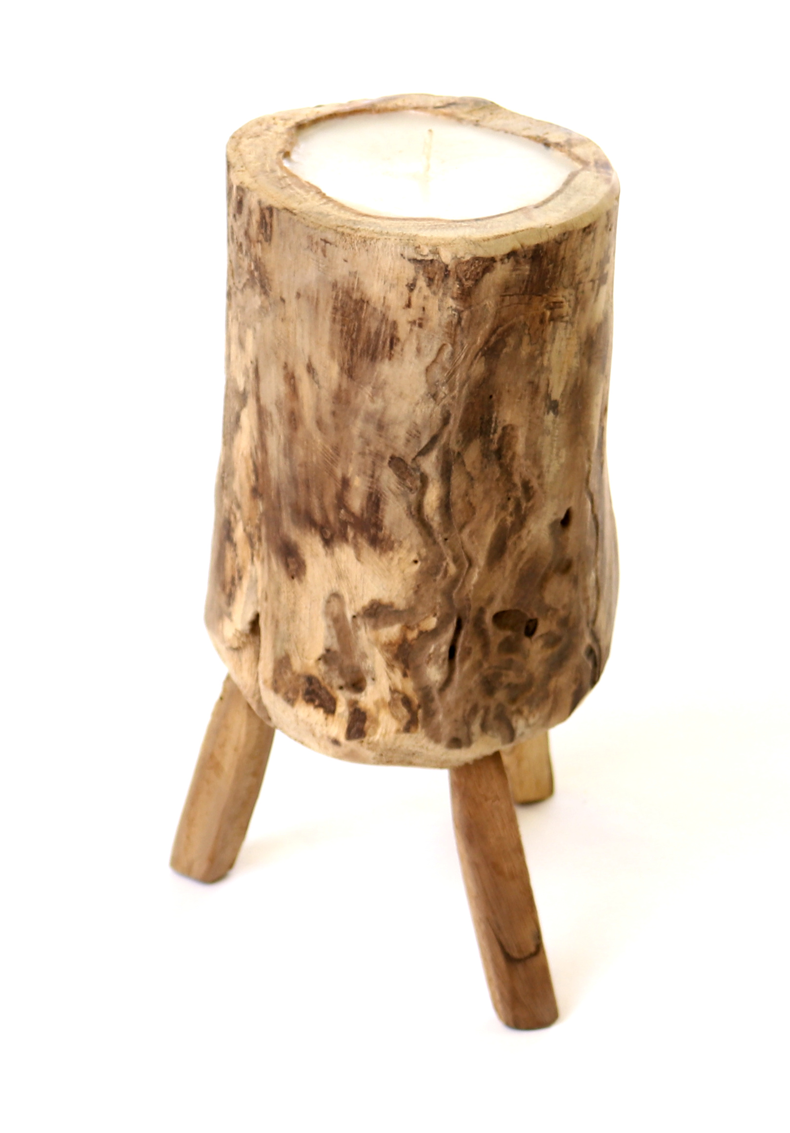 Kerze im Teakholzast mit Holzfüßen